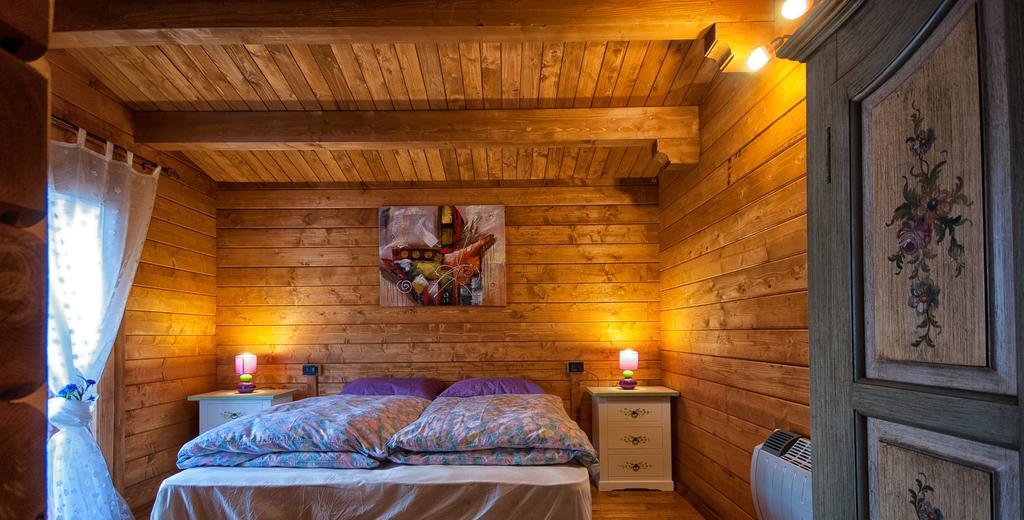Bed and Breakfast Chalet Dei Parchi Saracinesco Zimmer foto